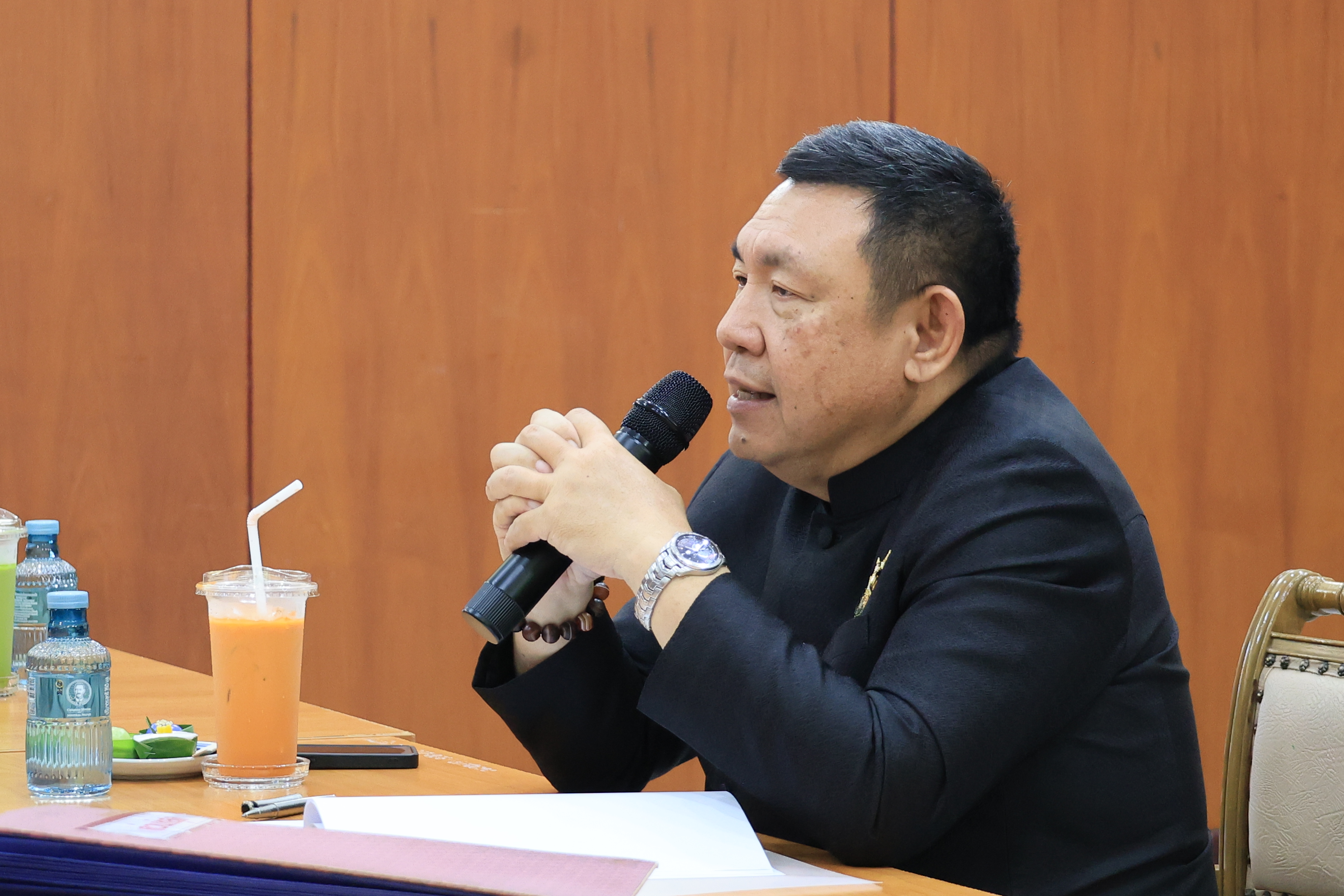 title - ส.ป.ก. ประชุมเข้ม การจัดทำโครงการแก้ไขปัญหาผลกระทบจากสถานการณ์วิกฤตด้านพลังงาน